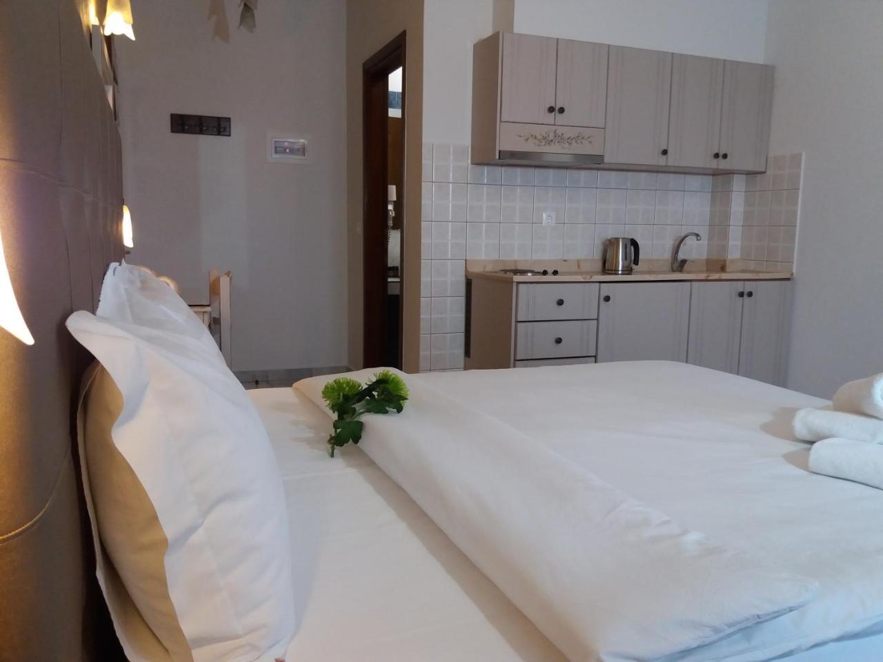 Apartamento Pansion Irini Uranópolis Exterior foto
